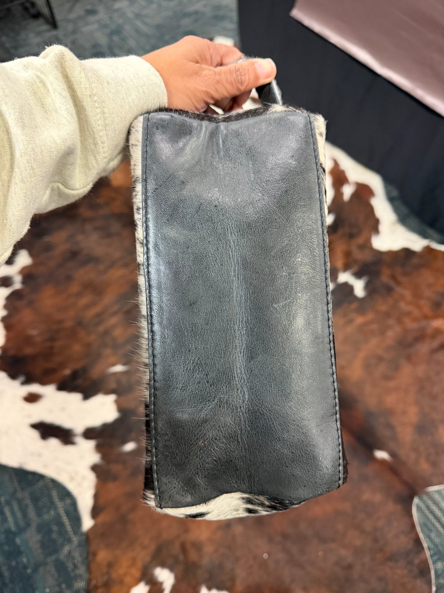 Black Cowhide Toiletry Bag 2