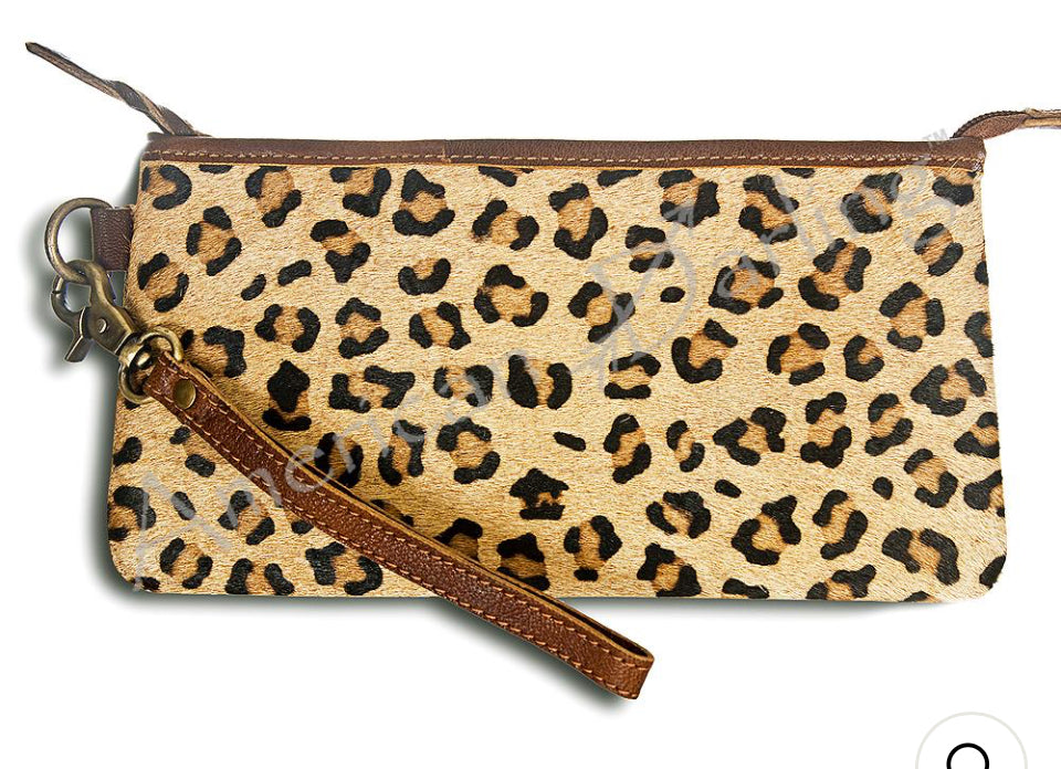 AMERICAN DARLING WRISTLET ADBG344CHE