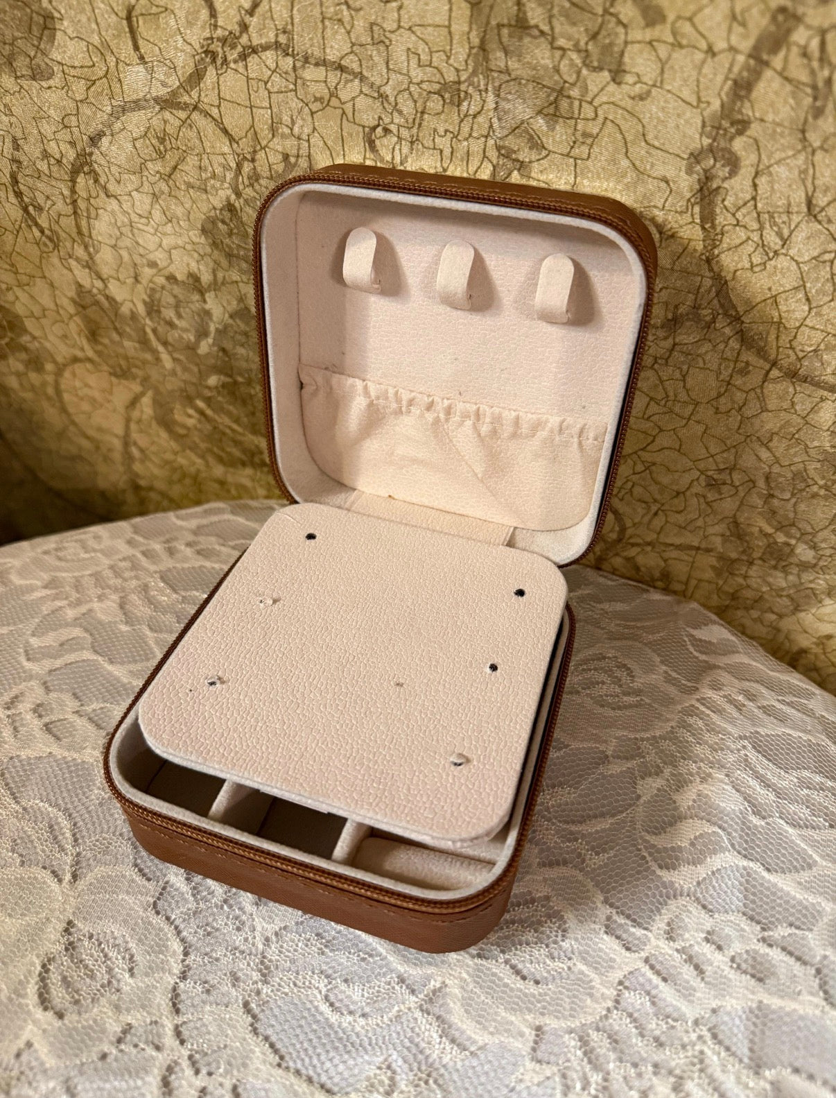 Travel Jewelry Box - Silver Metal Sunflower - Brown