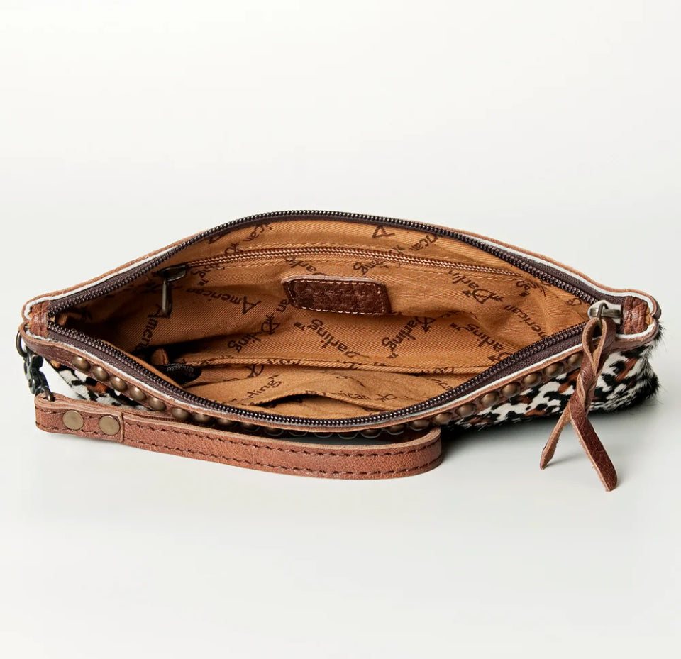 AMERICAN DARLING WRISTLET ADBG344W