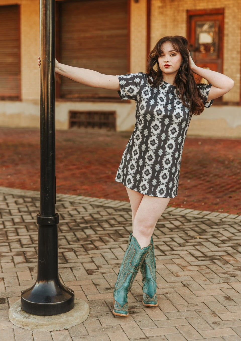 BLACK AZTEC PRINTED SHORT SLEEVE DRESS