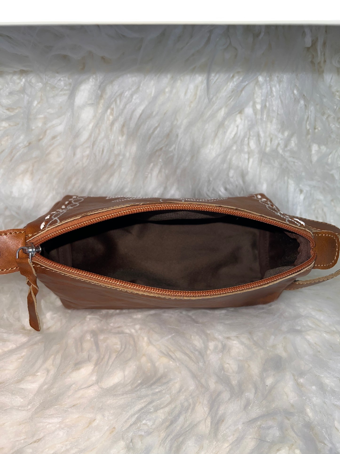 Boot Stitch Leather Toiletry Bag
