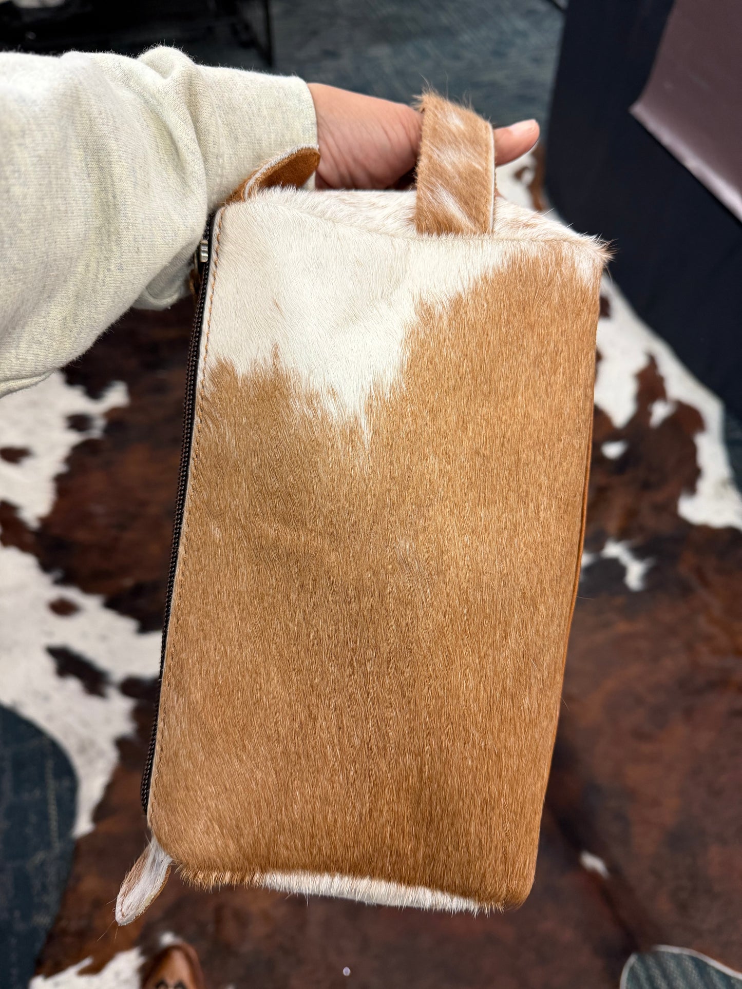 Tan Cowhide Toiletry Bag 2