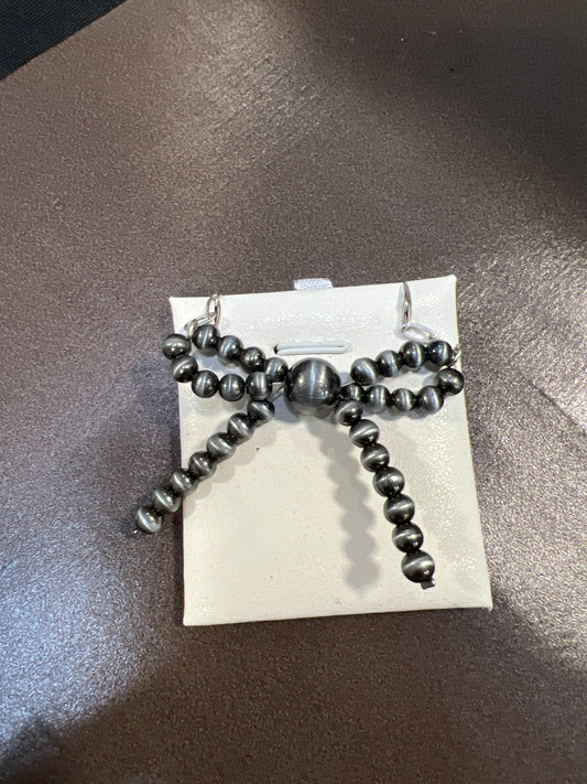 Silver Bead Bow Necklace