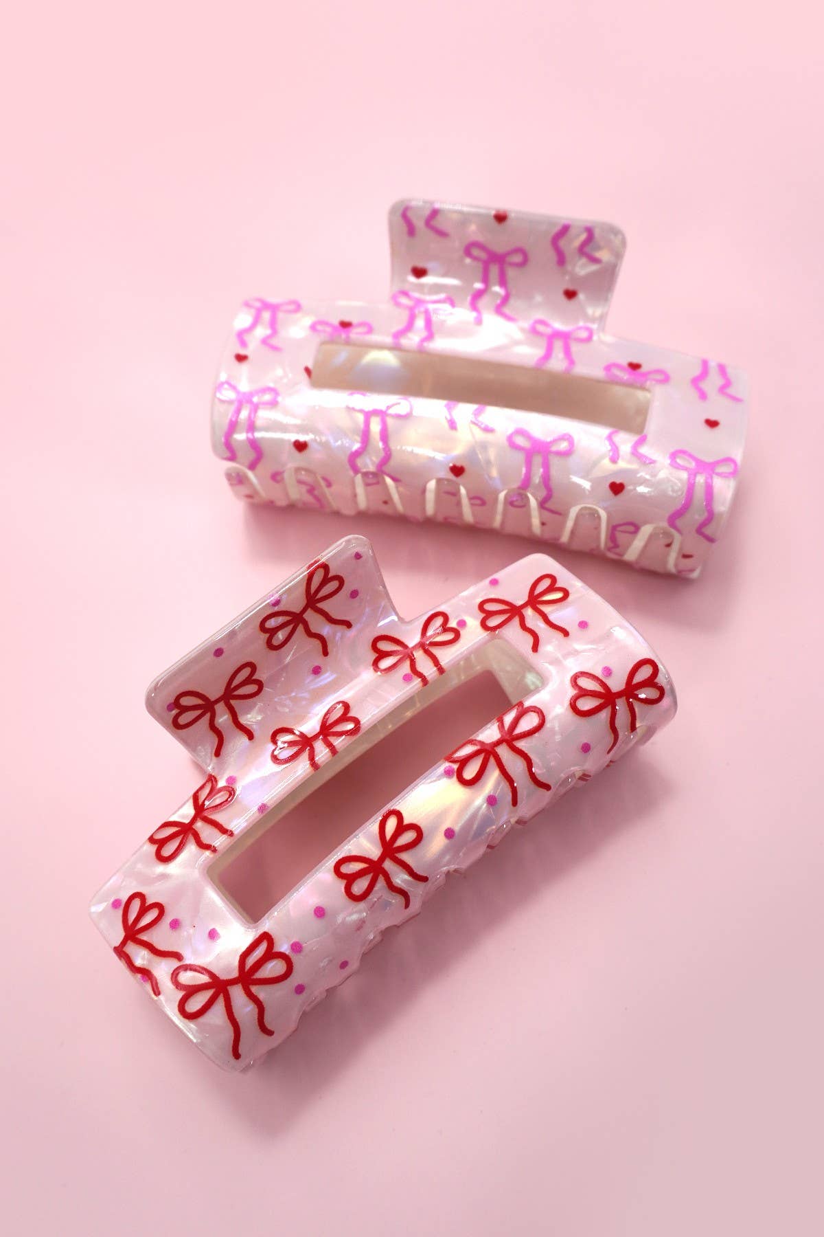 LARGE PVC BOW RIBBON HEART HAIR CLAW CLIPS | 40H891: Red