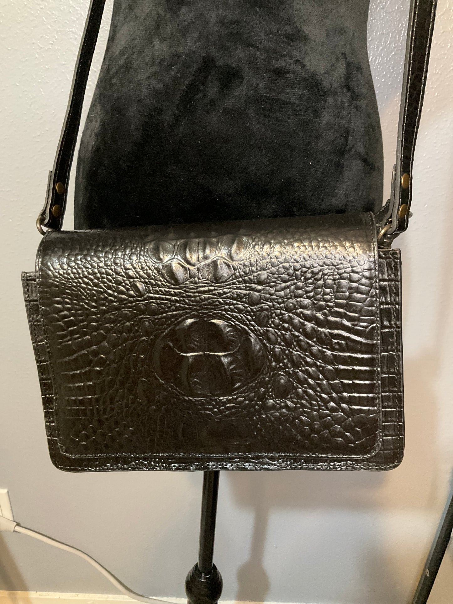 American Darling Genuine Leather Black Crocodile Embossed Crossbody