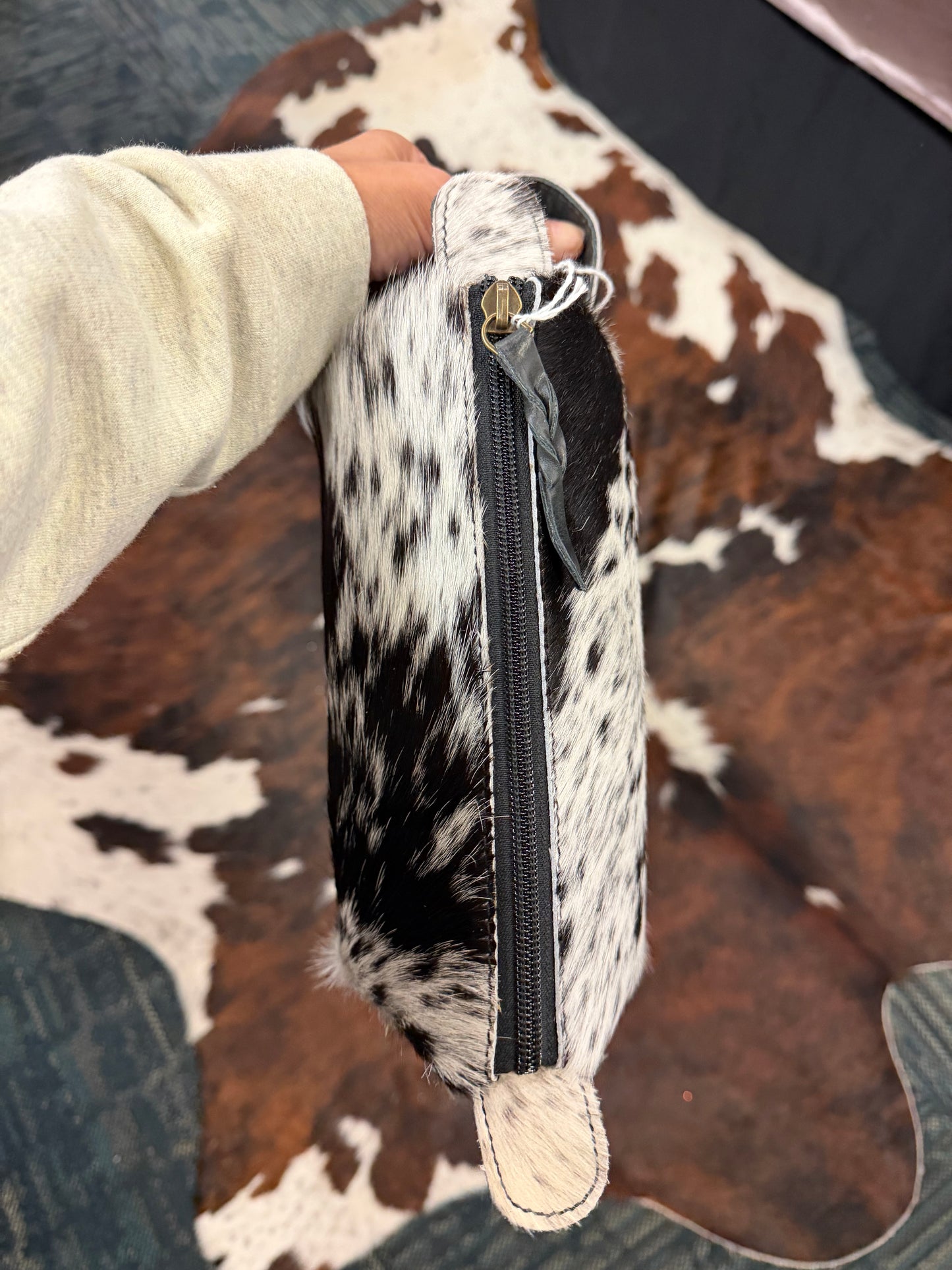 Black Cowhide Toiletry Bag 1