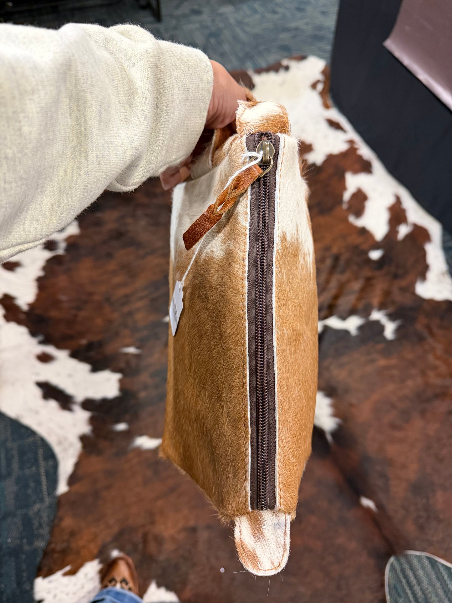 Tan Cowhide Toiletry Bag 2
