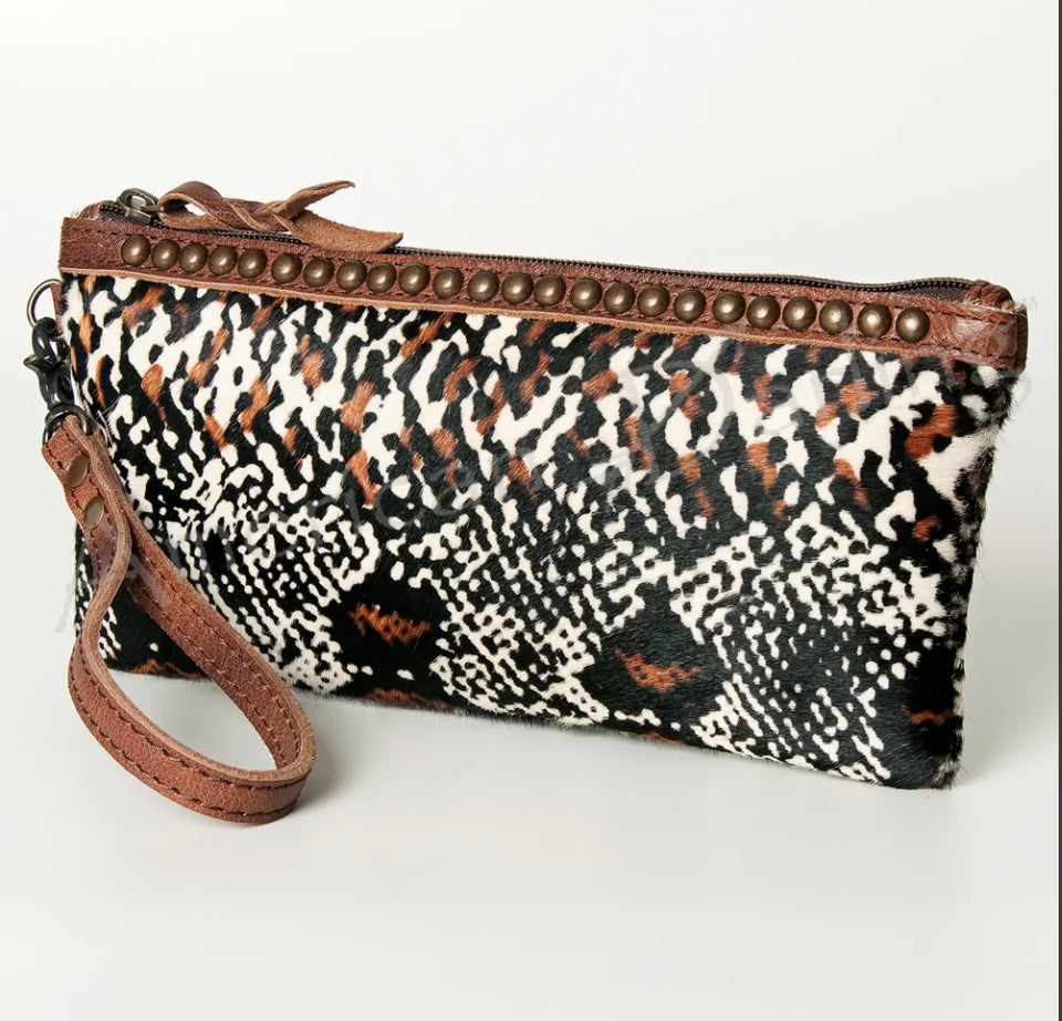 AMERICAN DARLING WRISTLET ADBG344W
