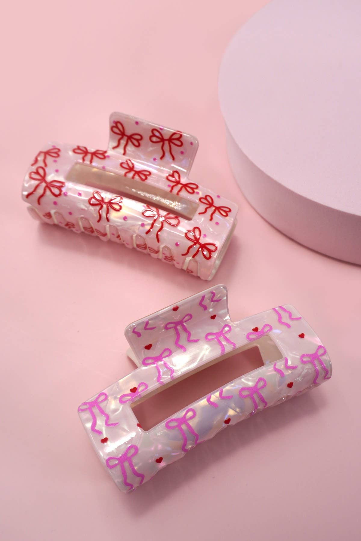 LARGE PVC BOW RIBBON HEART HAIR CLAW CLIPS | 40H891: Red