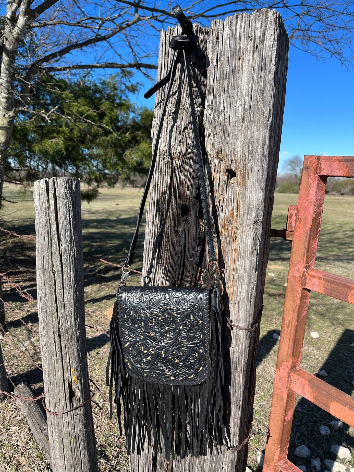 THE LEXIE CROSSBODY - BLACK - Laser Cut Crossbody Purse: Medium