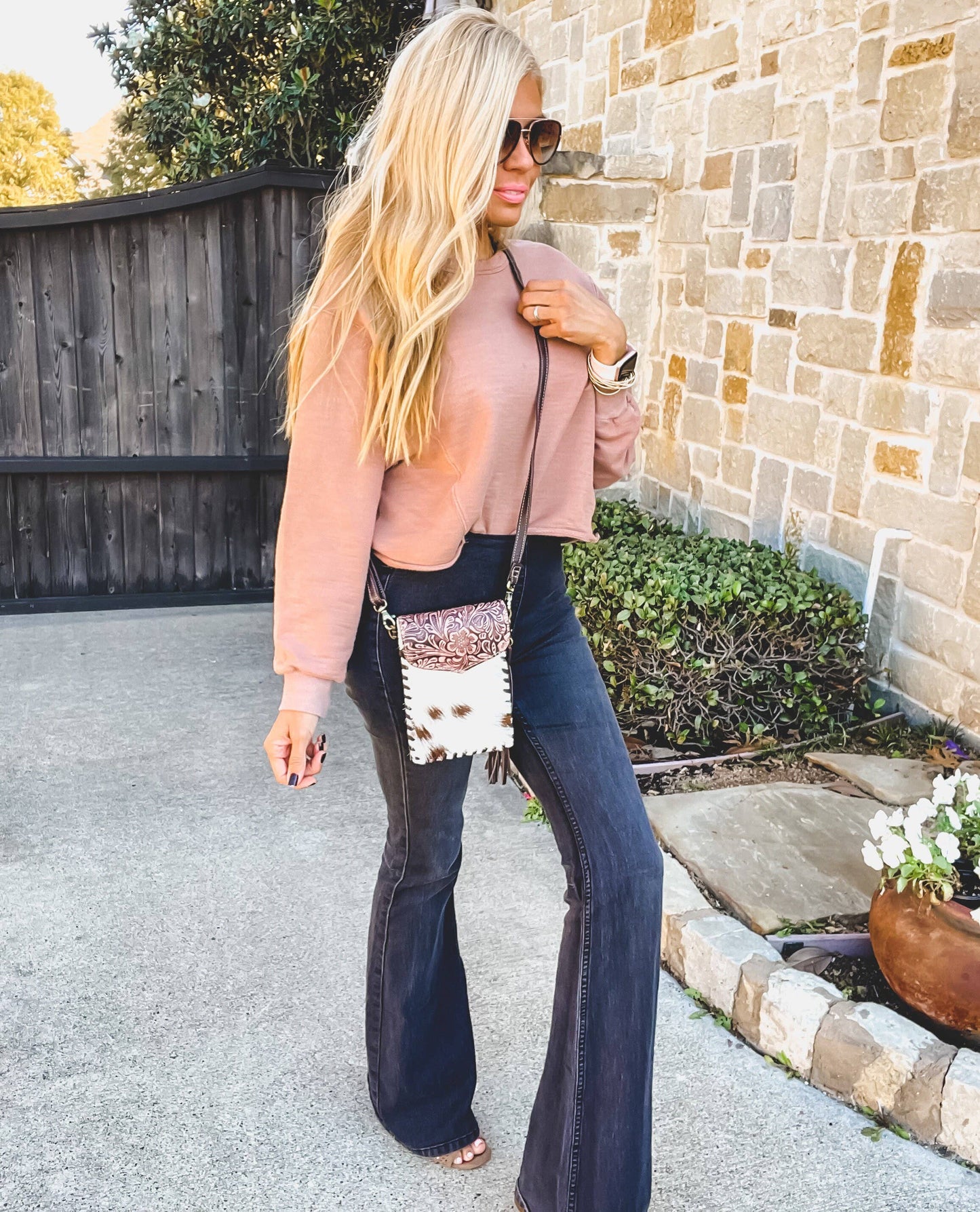 Phone Crossbody Western Tooled Leather Phone Mobile Purse: Brown 2